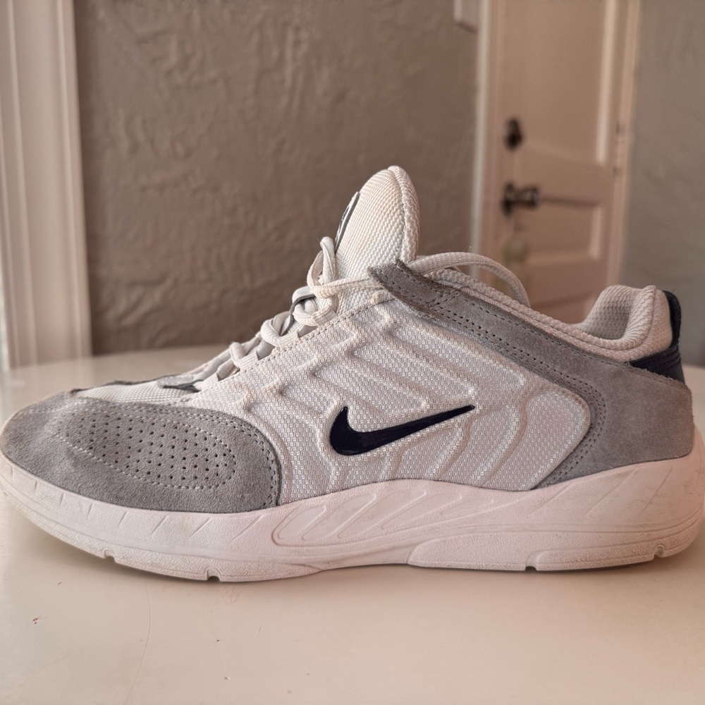 Nike MENS S9 SB Vertebrae Skate Shoes